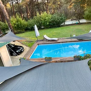6 Personnes /piscine/campagne/terrain De Petanque/15 Km Bandol Le Beausset